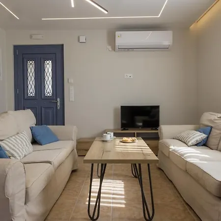 Erato - Private Pool Farsa