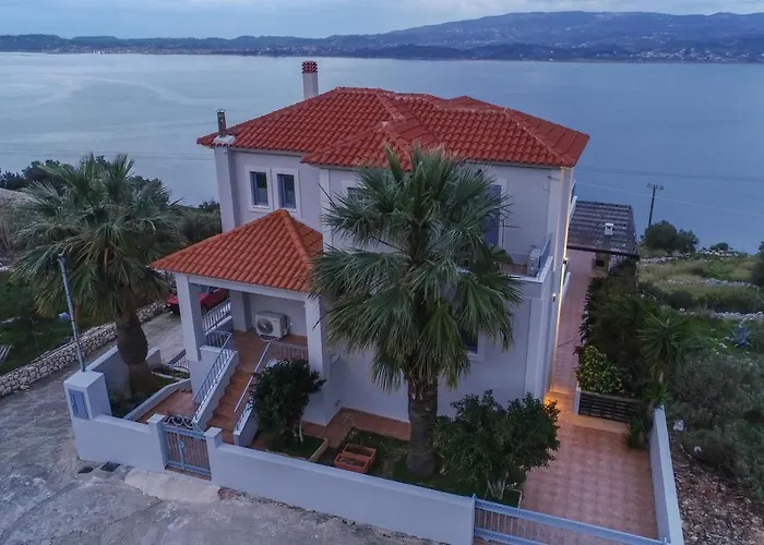 Erato - Private Pool *