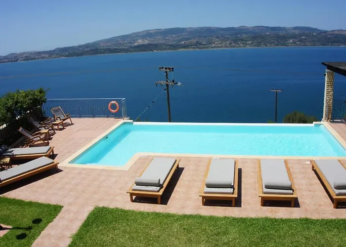 Erato - Private Pool Fársa