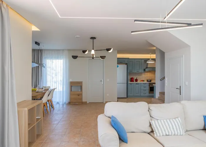 Erato - Private Pool